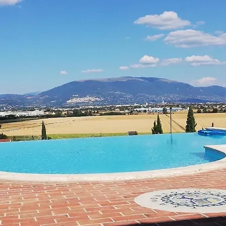 Borgo Su Assisi Farm stay *